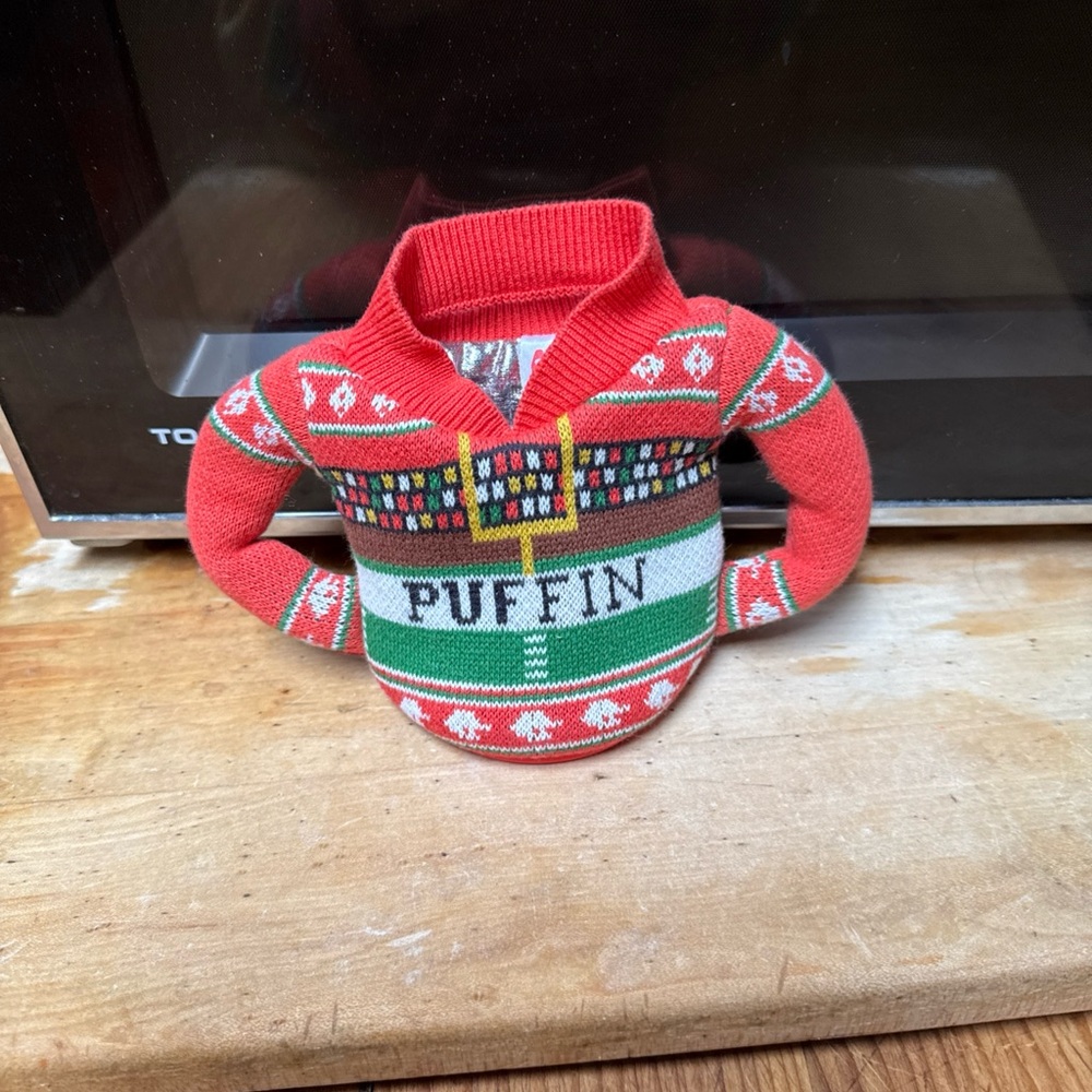 PUFFIN brand sweater drink cozie